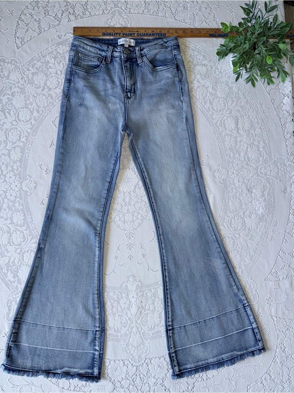 Blakeley Shiloh High‎ Rise Distressed Flare Jeans Light Wash Size 5